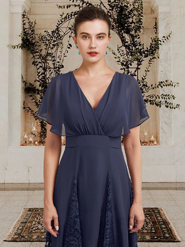 A-Linien-Kleid für die Brautmutter in Übergröße, elegant, hoher und niedriger V-Ausschnitt, asymmetrisch, Chiffon, Spitze, kurze Ärmel mit Faltenapplikationen